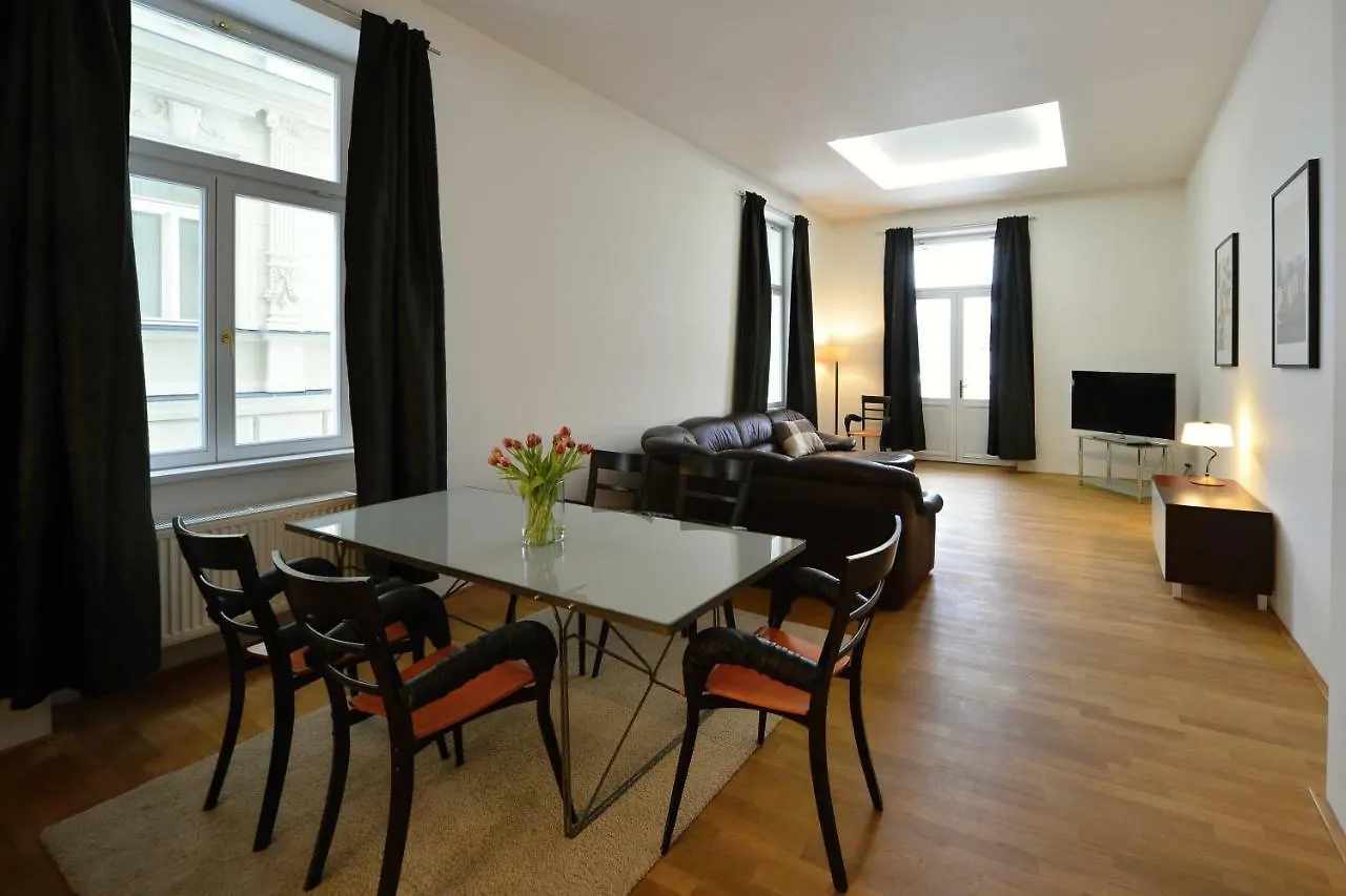 Kolonada Luxury 2 Bedroom Apartment With Balcony